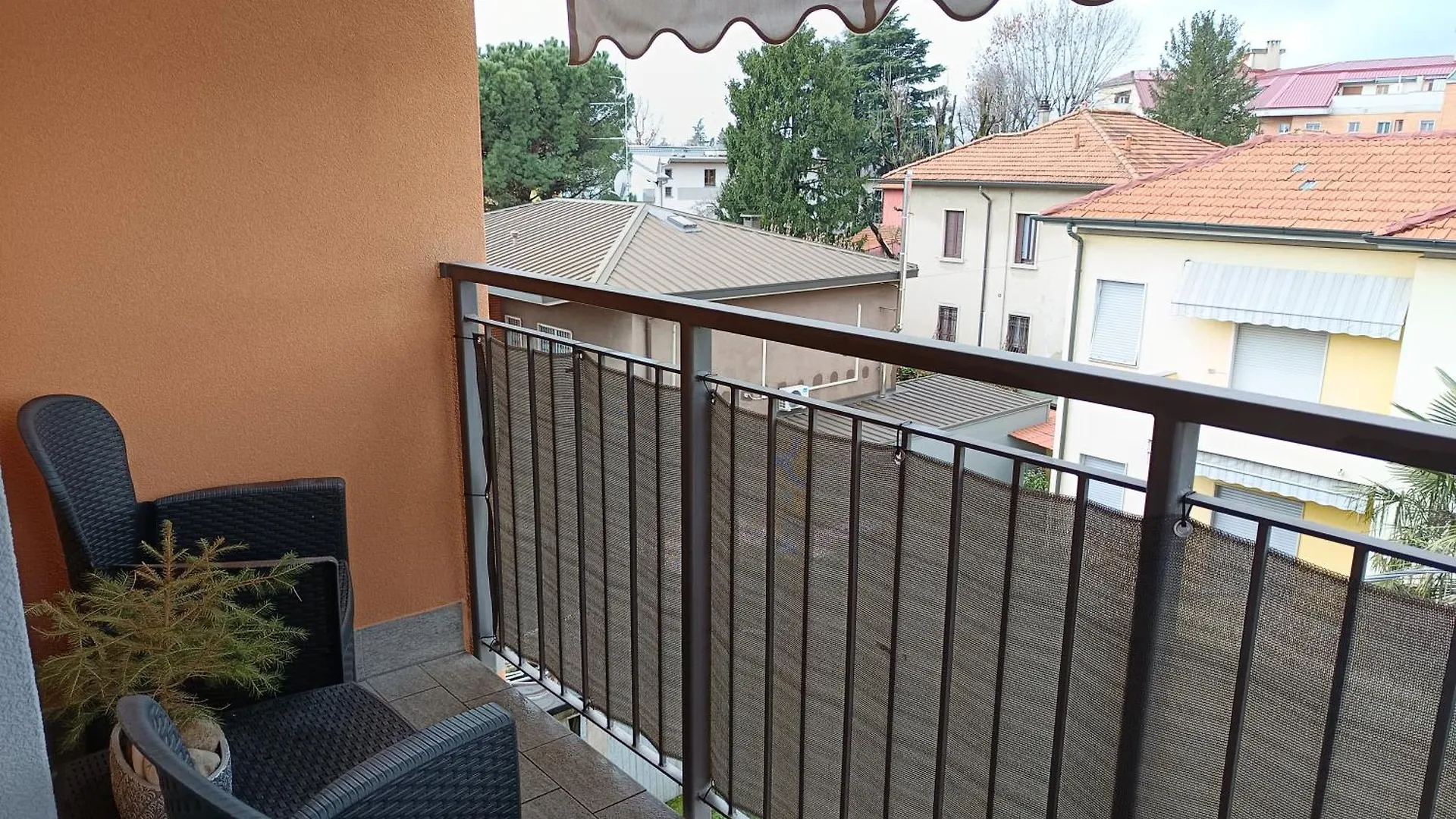 Apartment App 2Rooms Letto Matrimoniale, Letto Singolo, Divanoletto Matrimoniale La Casa Di Hellen Milano Como Fiera Mxp Saronno Monza