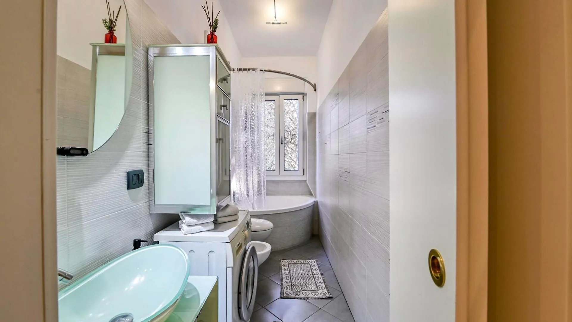 App 2Rooms Letto Matrimoniale, Letto Singolo, Divanoletto Matrimoniale La Casa Di Hellen Milano Como Fiera Mxp Saronno Monza