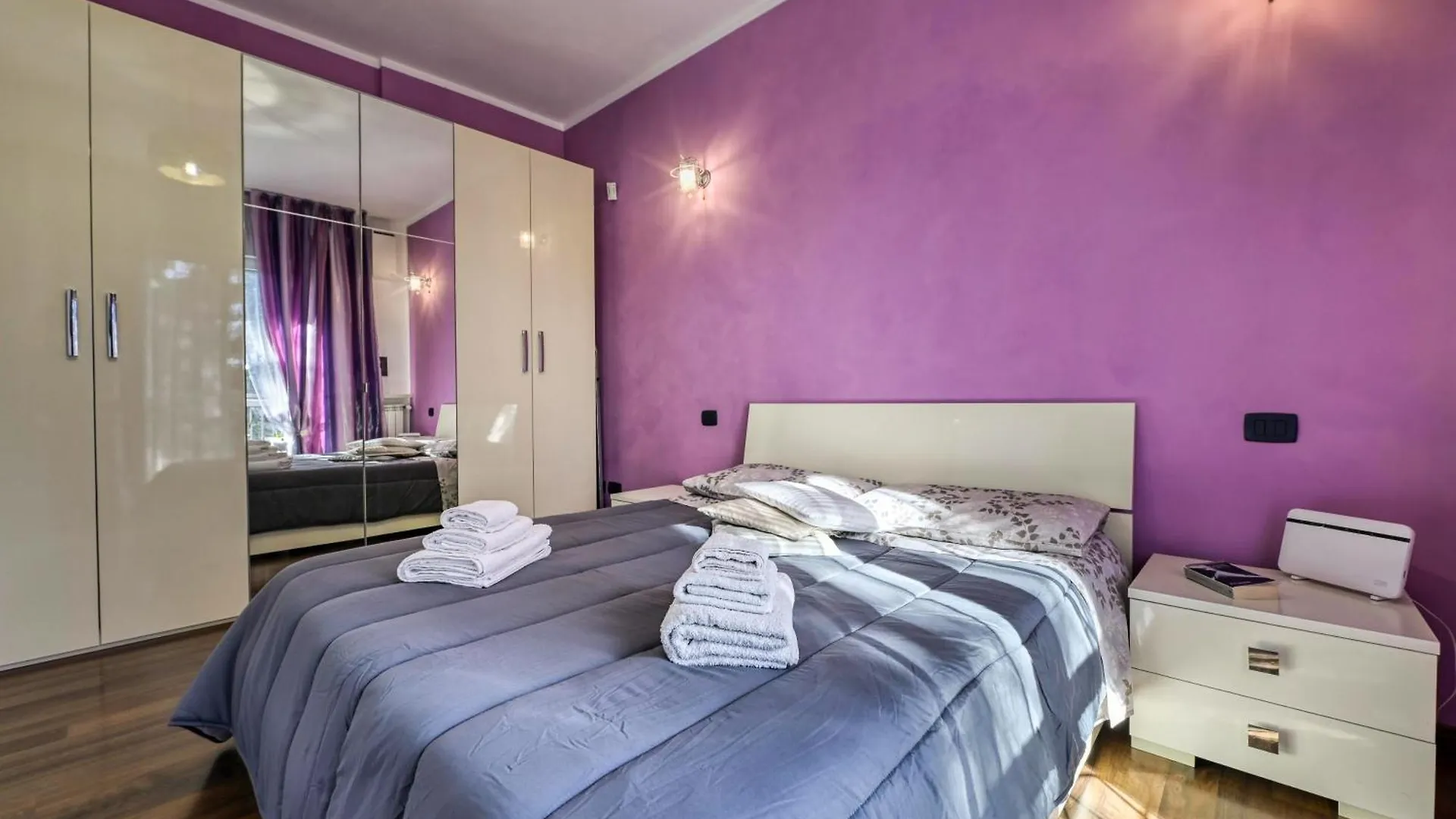 Apartment App 2Rooms Letto Matrimoniale, Letto Singolo, Divanoletto Matrimoniale La Casa Di Hellen Milano Como Fiera Mxp Saronno Monza Italy