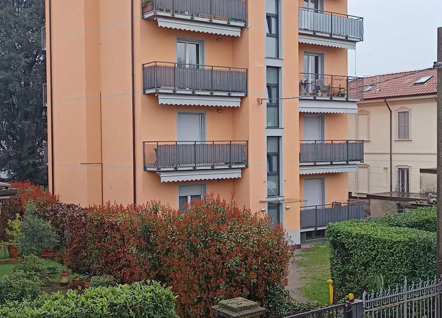 App 2Rooms Letto Matrimoniale, Letto Singolo, Divanoletto Matrimoniale La Casa Di Hellen Milano Como Fiera Mxp Saronno Monza Apartment